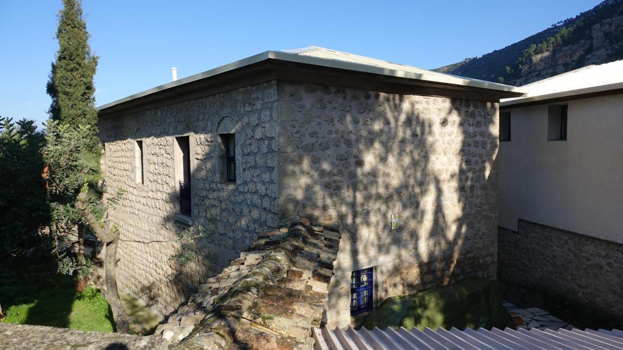فيلا The Old Olive Mill House Aegae المظهر الخارجي الصورة