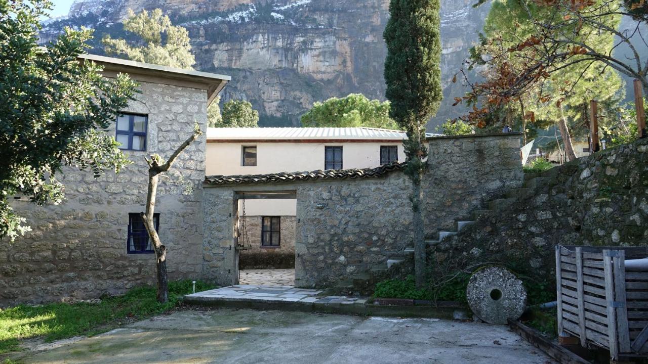 فيلا The Old Olive Mill House Aegae المظهر الخارجي الصورة
