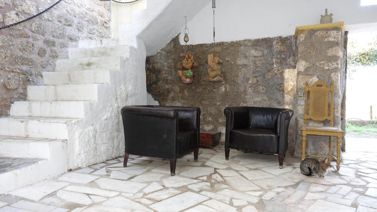فيلا The Old Olive Mill House Aegae المظهر الخارجي الصورة